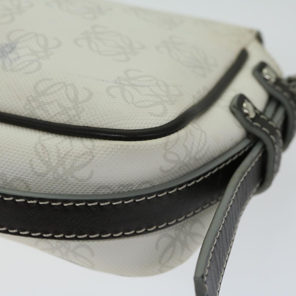 LOEWE Anagram Shoulder Bag PVC White Auth fm3203