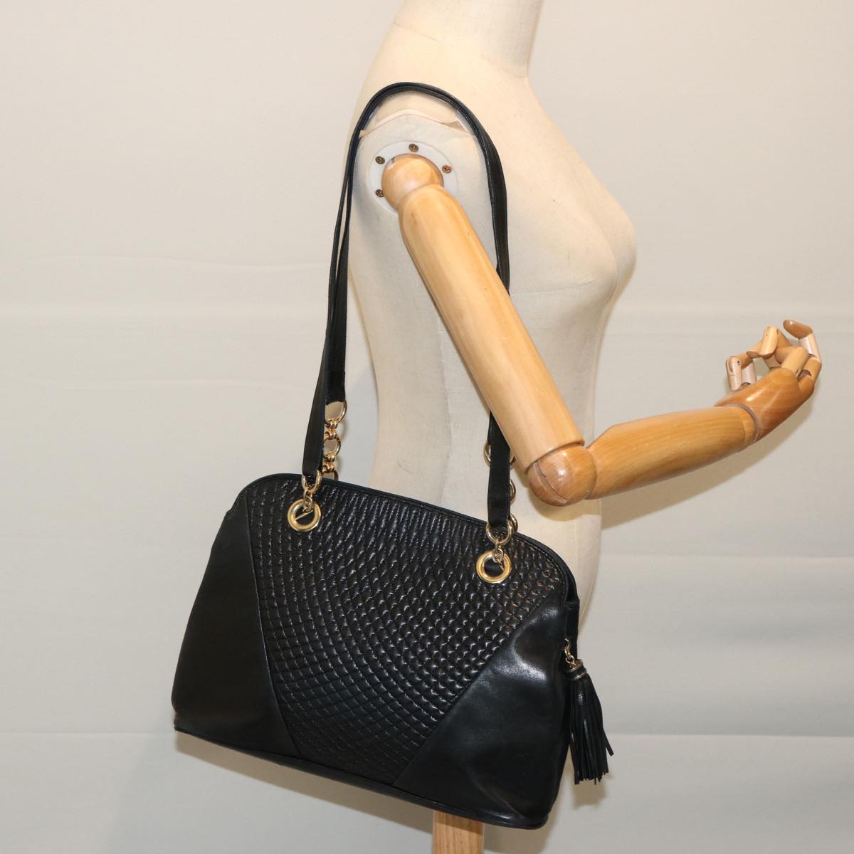 BALLY Quilted Shoulder Bag Leather Black Auth fm3281