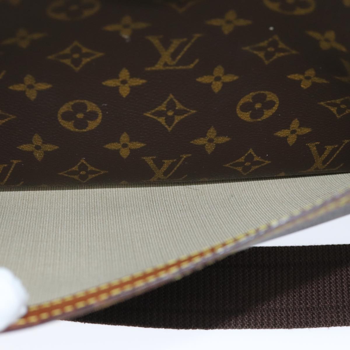 LOUIS VUITTON Monogram Reporter GM Shoulder Bag M45252 LV Auth fm3400