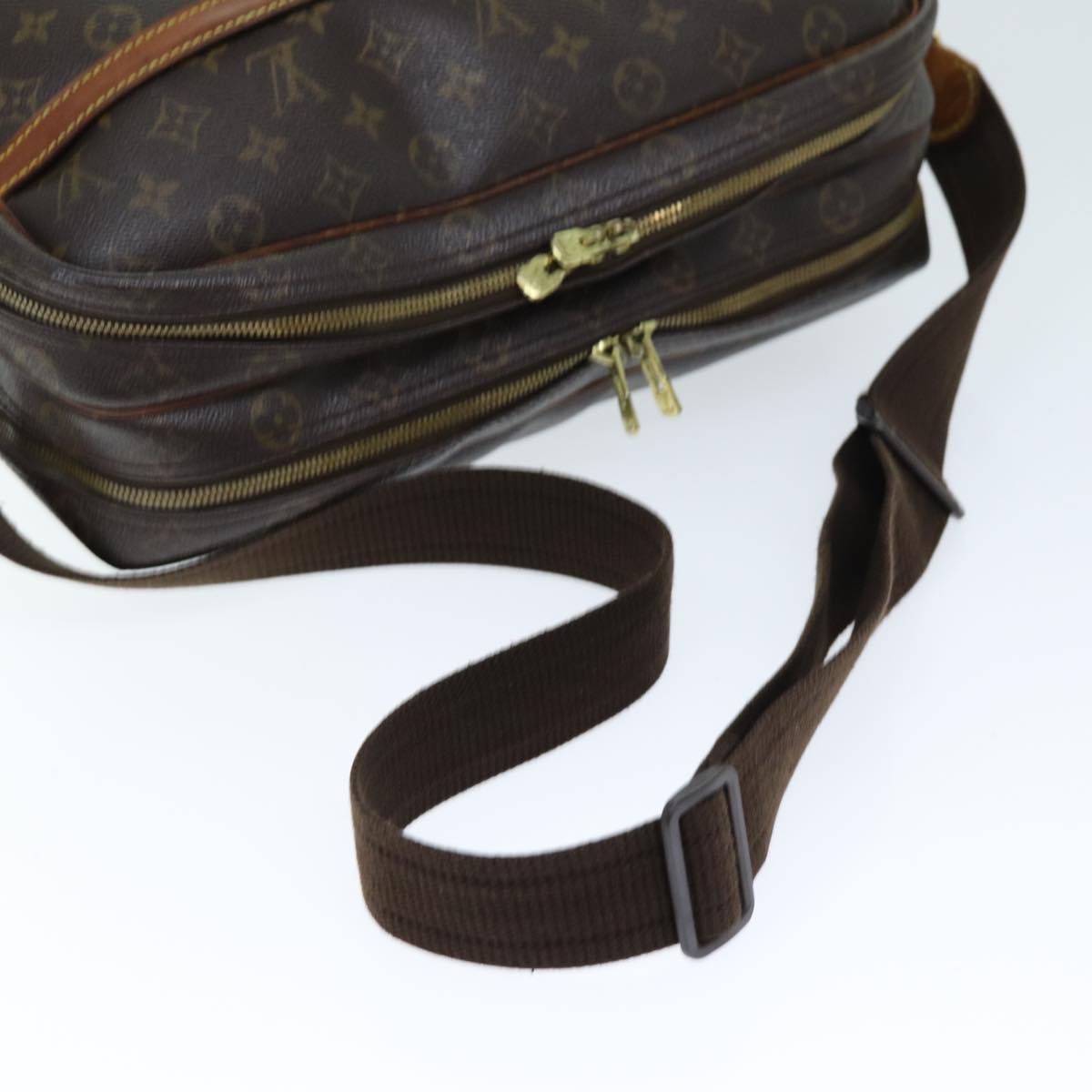 LOUIS VUITTON Monogram Reporter GM Shoulder Bag M45252 LV Auth fm3400