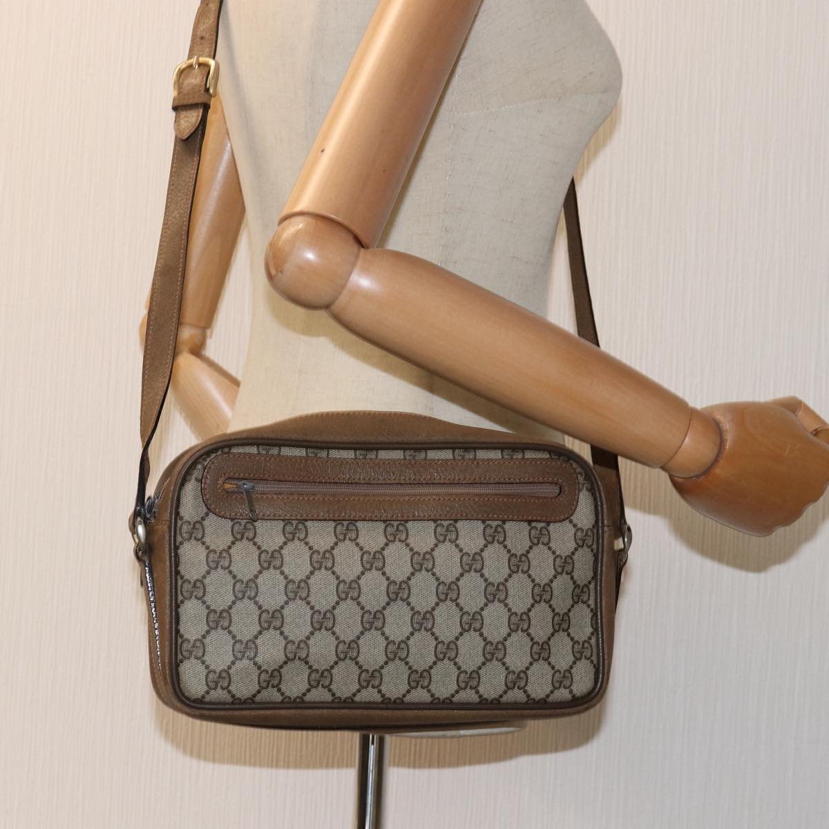 GUCCI GG Supreme Shoulder Bag PVC Beige 001 067 1282 Auth fm3412