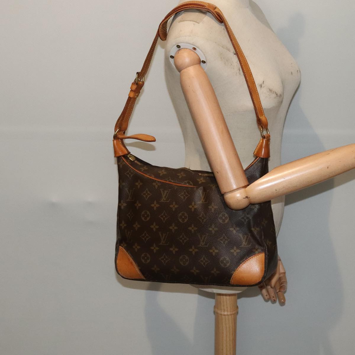 LOUIS VUITTON Monogram Boulogne 30 Shoulder Bag M51265 LV Auth fm3807