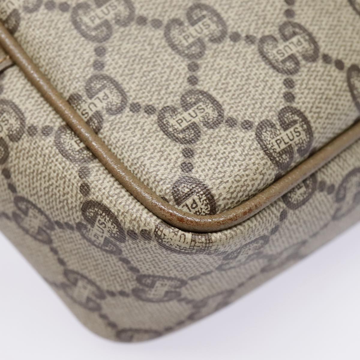 GUCCI GG Plus Supreme Clutch Bag PVC Beige Auth fm3894