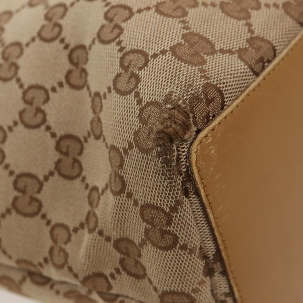 GUCCI GG Canvas Tote Bag Beige Gold 002 1098 3444 Auth fm4010