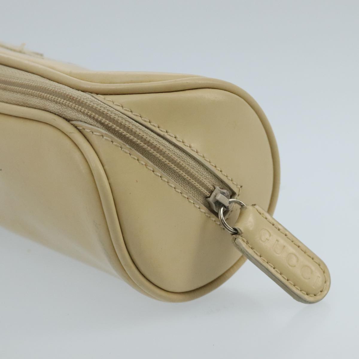 GUCCI Pouch Patent leather Beige Auth fm4142