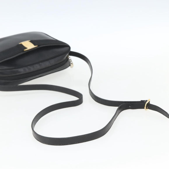 Salvatore Ferragamo Vala Shoulder Bag Leather Black Gold Auth fm5071