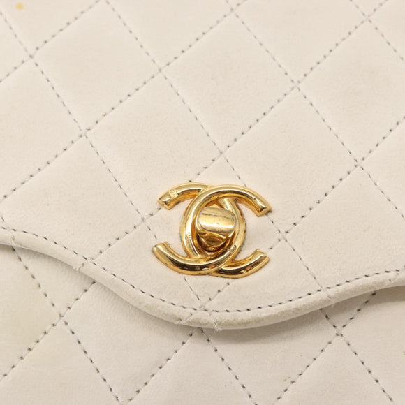 CHANEL Matelasse 25 Chain Shoulder Bag Leather White Gold CC Auth gh1552