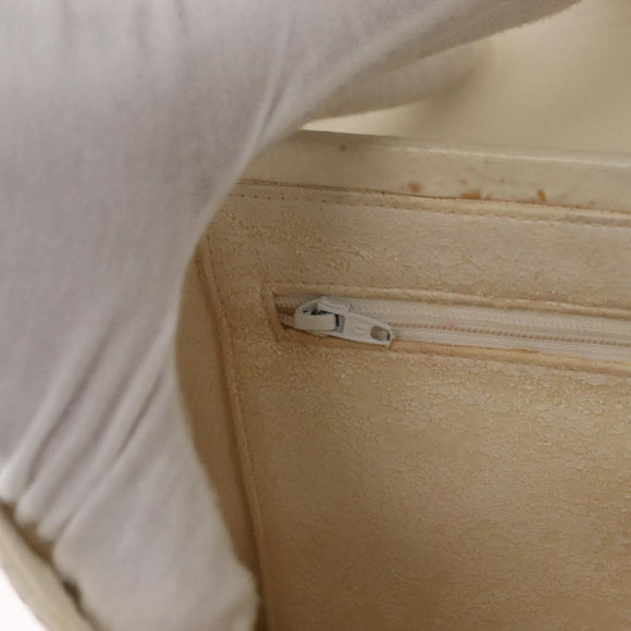 CHANEL Matelasse 25 Chain Shoulder Bag Leather White Gold CC Auth gh1552