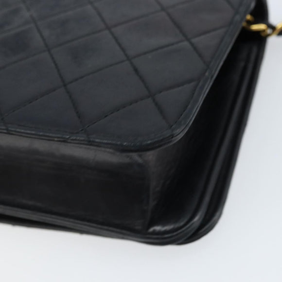 CHANEL Matelasse Chain Shoulder Bag Leather Black Gold CC Auth gh1758