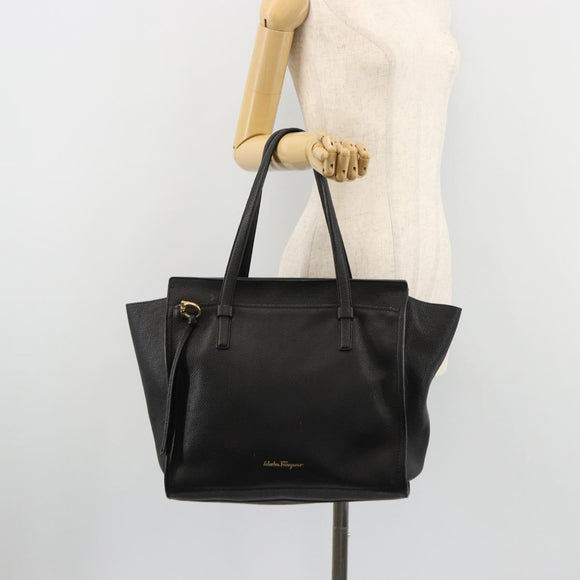 Salvatore Ferragamo Gancini Tragetasche Leder Schwarz Gold Auth gh2138