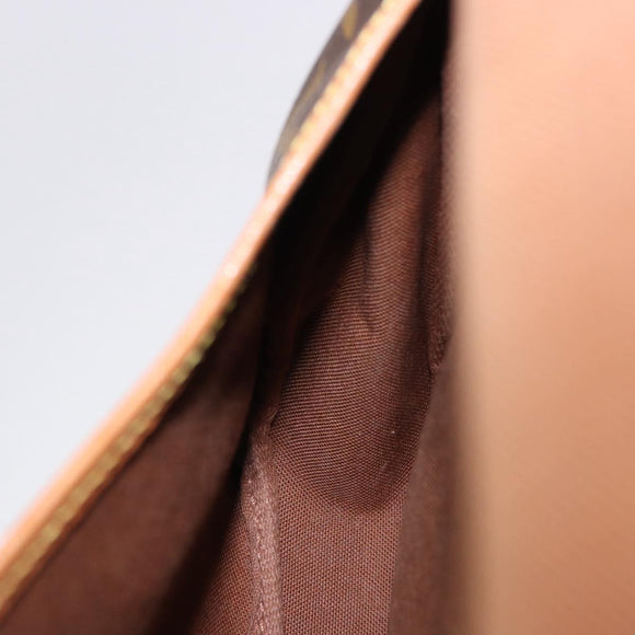 LOUIS VUITTON Monogram Saumur 30 Shoulder Bag M42256 LV Auth gh2291A