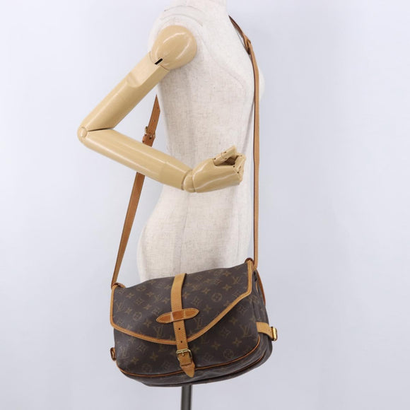 LOUIS VUITTON Monogram Saumur 30 Shoulder Bag M42256 LV Auth gh2291A