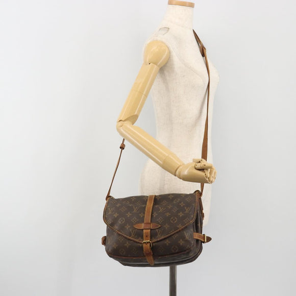 LOUIS VUITTON Monogram Saumur 30 Shoulder Bag M42256 LV Auth gh2324