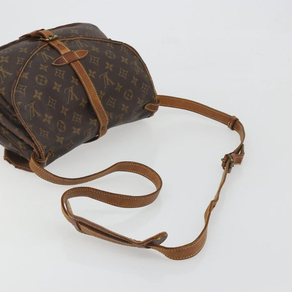 LOUIS VUITTON Monogram Saumur 30 Shoulder Bag M42256 LV Auth gh2324