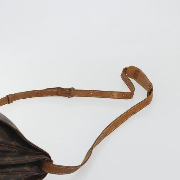 LOUIS VUITTON Monogram Saumur 30 Shoulder Bag M42256 LV Auth gh2324