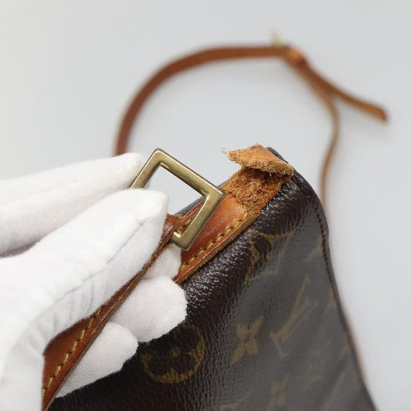 LOUIS VUITTON Monogram Trotteur Shoulder Bag M51240 LV Auth gh430