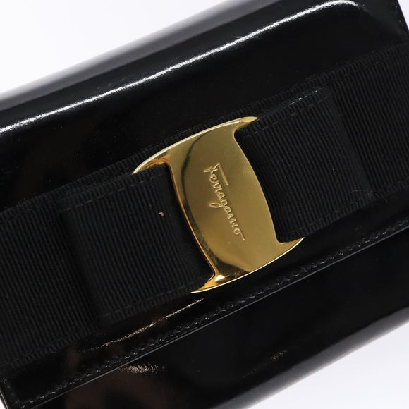 Salvatore Ferragamo Chain Shoulder Bag Enamel Black Gold Auth gh509