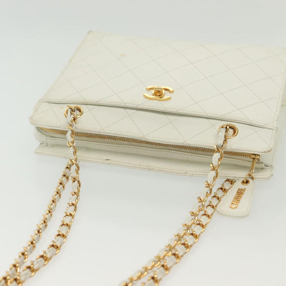 CHANEL Matelasse Chain Shoulder Bag Caviar Skin White Gold CC Auth gh580