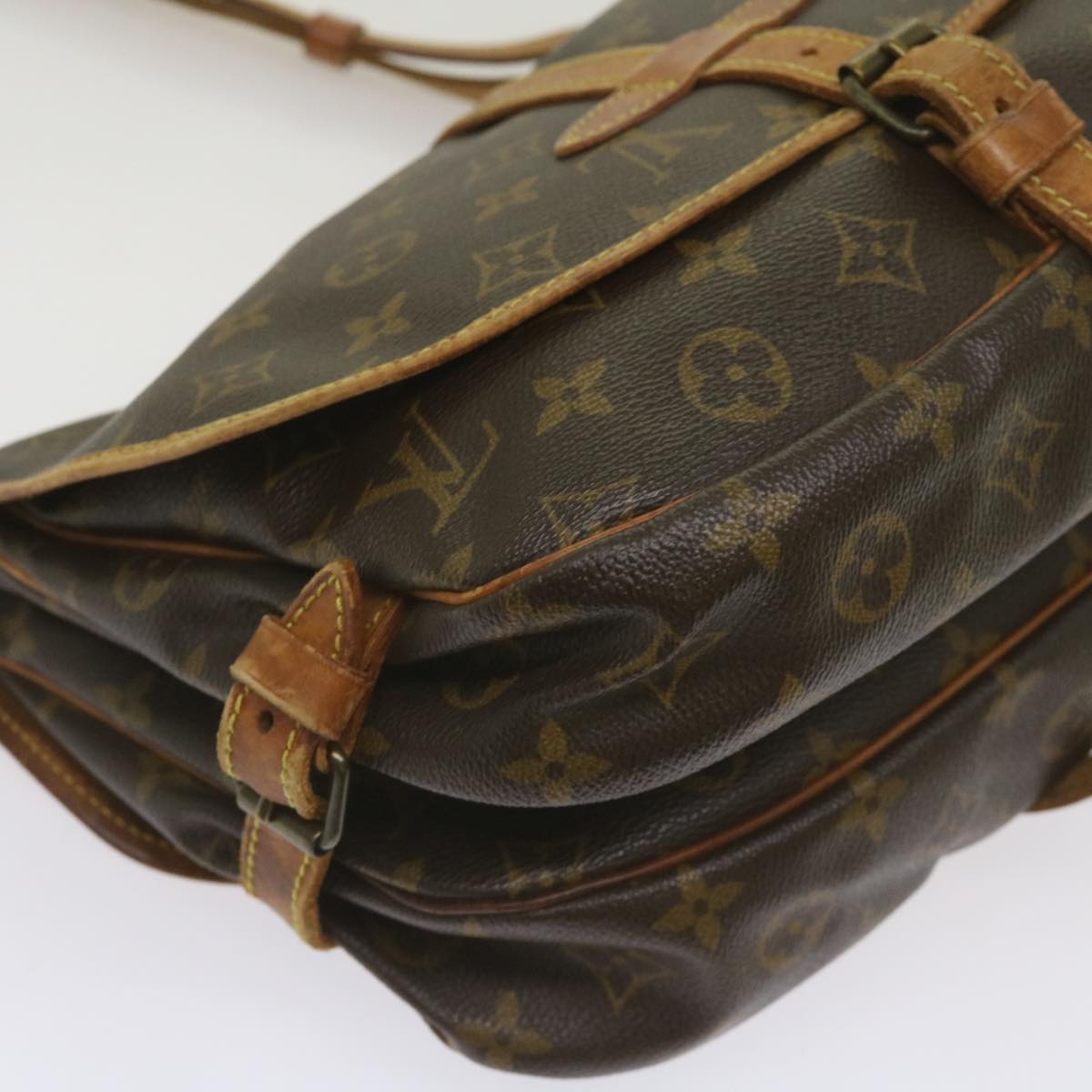 LOUIS VUITTON Monogram Saumur 30 Shoulder Bag M42256 LV Auth hk1165