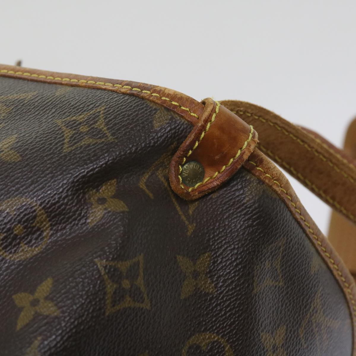 LOUIS VUITTON Monogram Saumur 30 Shoulder Bag M42256 LV Auth hk1165