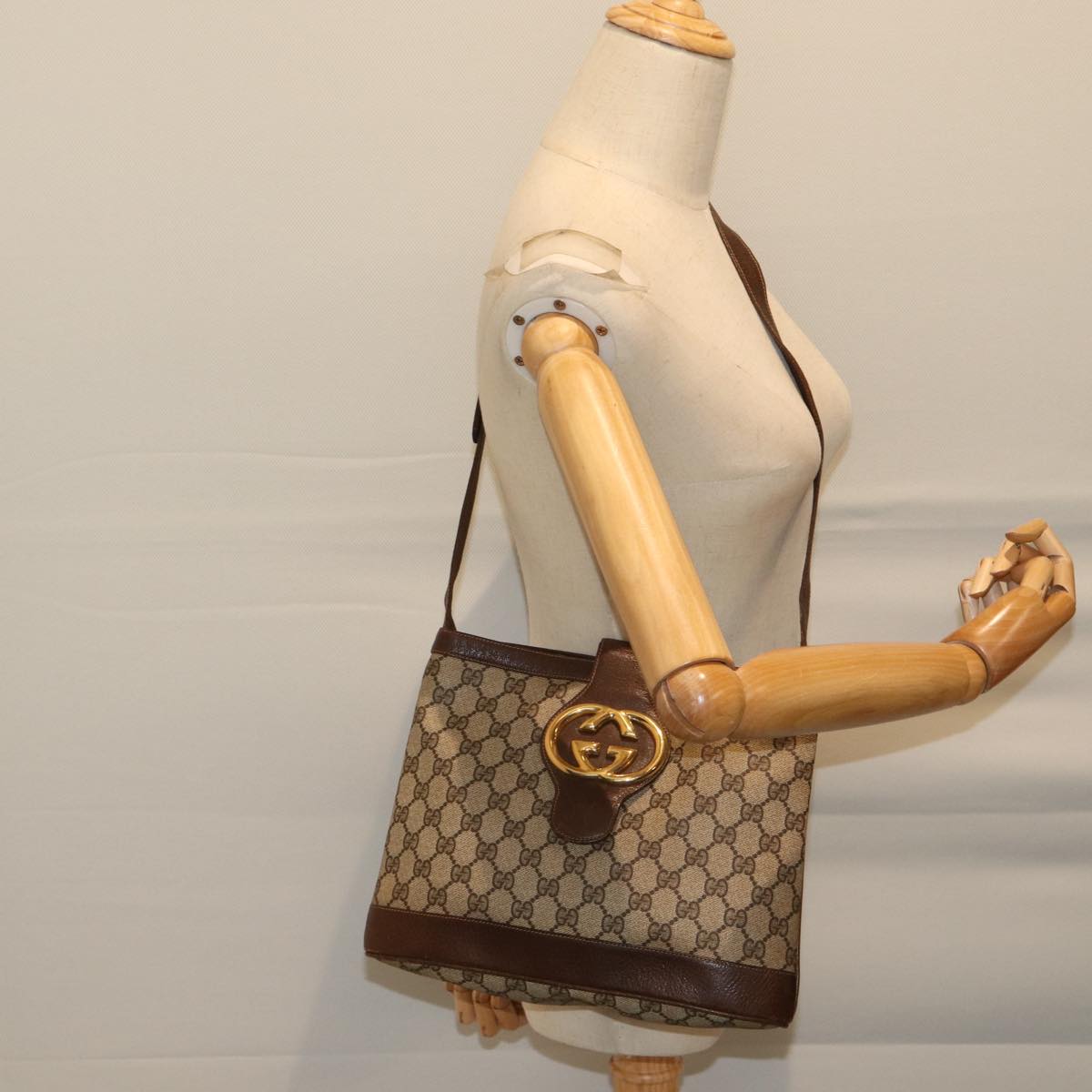 GUCCI GG Canvas Shoulder Bag PVC Beige Auth hk1205