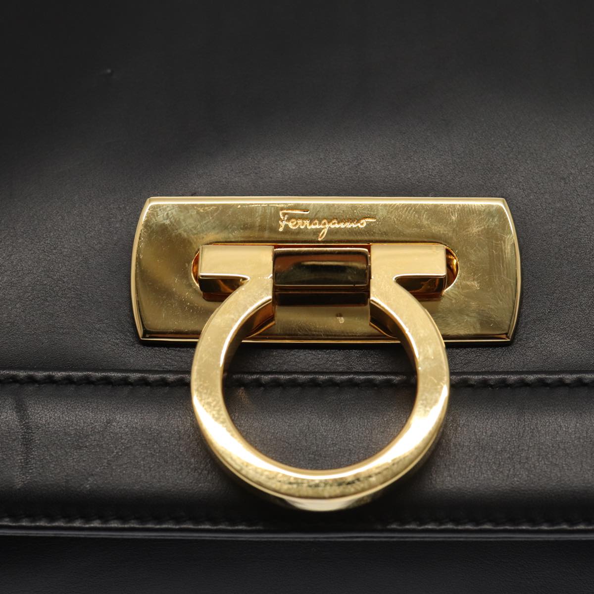 Salvatore Ferragamo Gancini Shoulder Bag Leather Black Auth hk1453