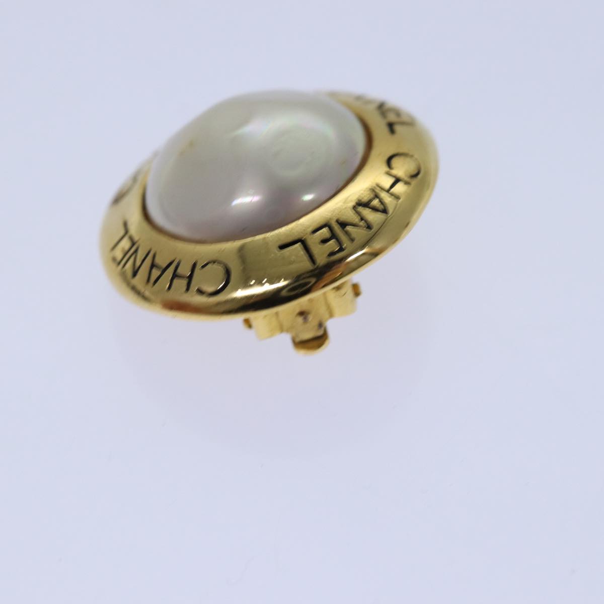 CHANEL Pearl Earring metal Gold CC Auth hk1468