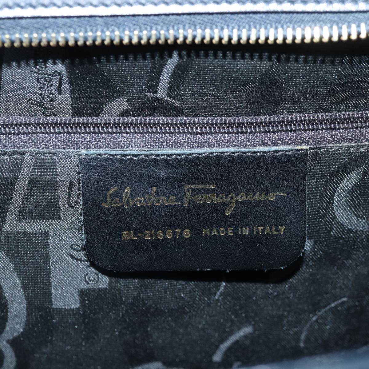 Salvatore Ferragamo Shoulder Bag Leather Navy Gold Auth hk1634