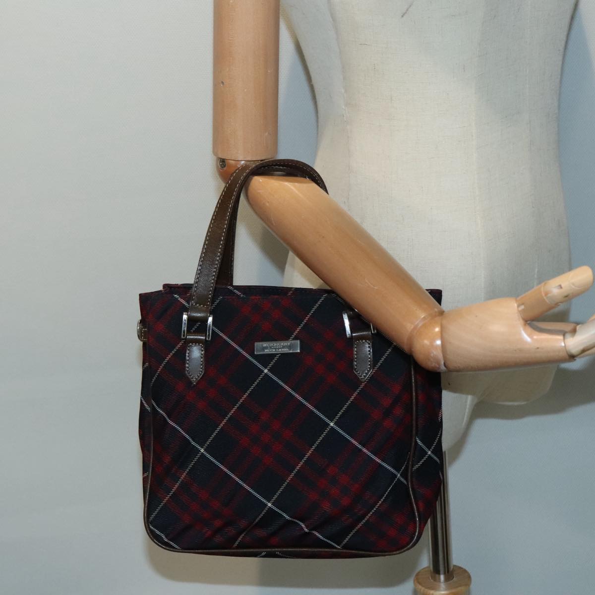 BURBERRY Nova Check Blue Label Hand Bag Canvas Red Auth hk1651