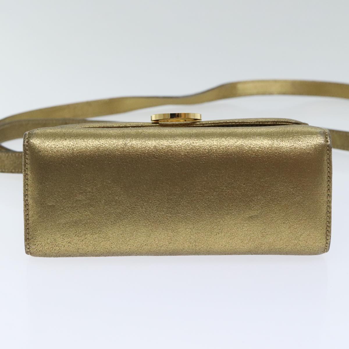 Salvatore Ferragamo Gancini Shoulder Bag Leather Gold Auth hk1653