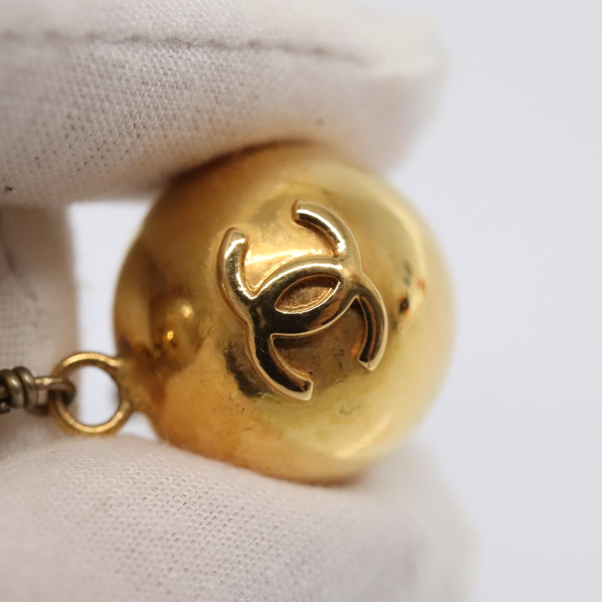 CHANEL Earring metal Gold Tone CC Auth hk1698