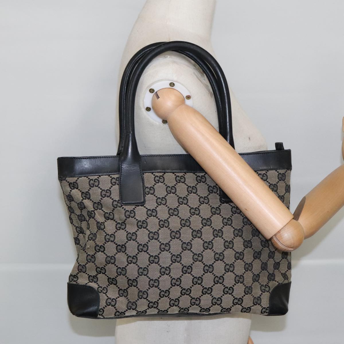 GUCCI GG Canvas Tote Bag Black Beige Auth hk1721