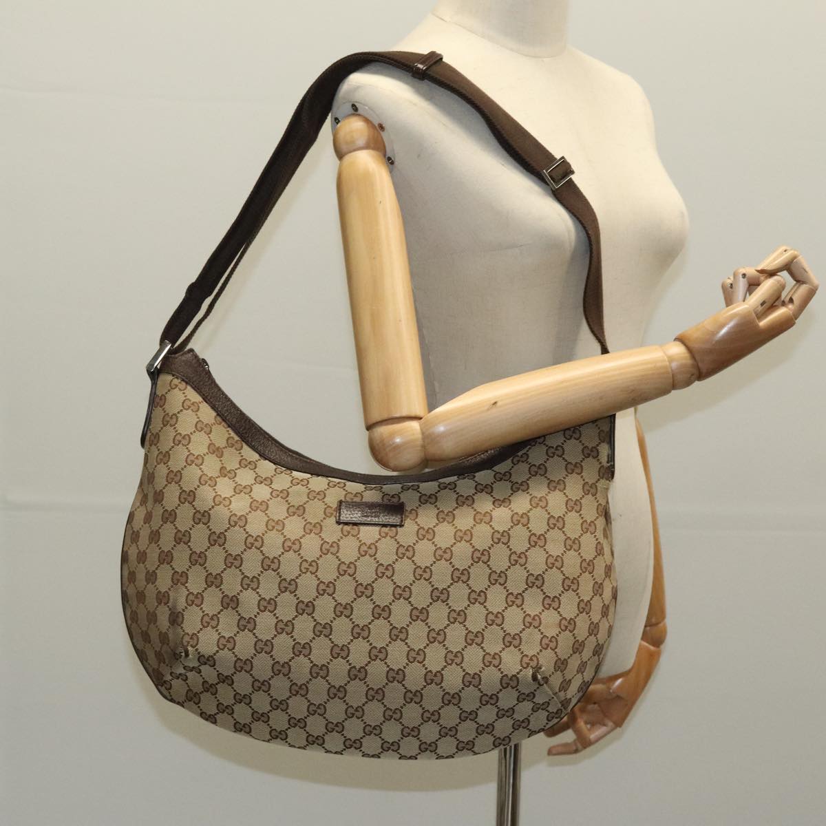 GUCCI GG Canvas Shoulder Bag Beige Brown Silver 189752 Auth hk1739