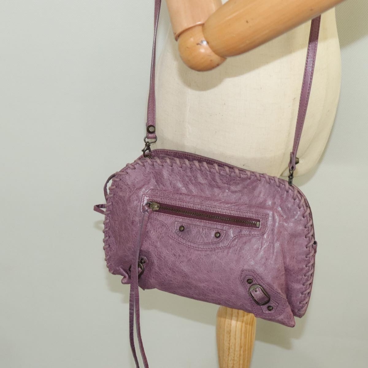 BALENCIAGA The Stitch Shoulder Bag Leather Purple 252730 Auth hk1765