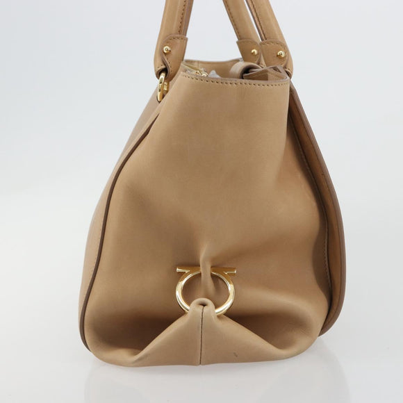 Salvatore Ferragamo Gancini Handtasche Leder Beige Gold Auth hk2805