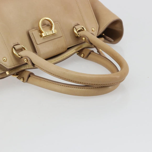 Salvatore Ferragamo Gancini Handtasche Leder Beige Gold Auth hk2805