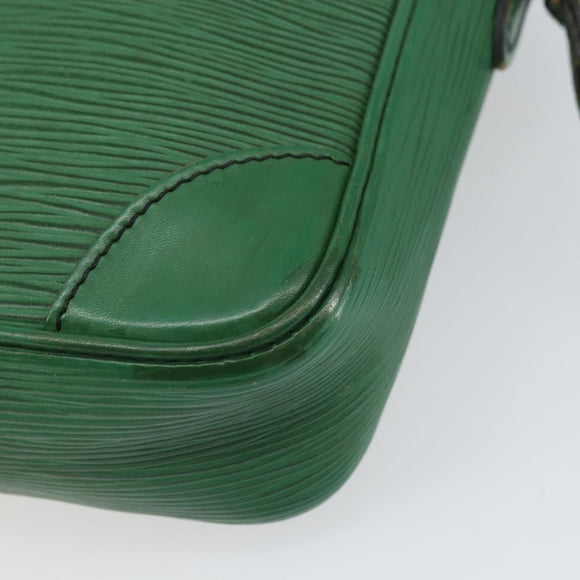 LOUIS VUITTON Epi Danube Shoulder Bag Green M45634 LV Auth hk3268