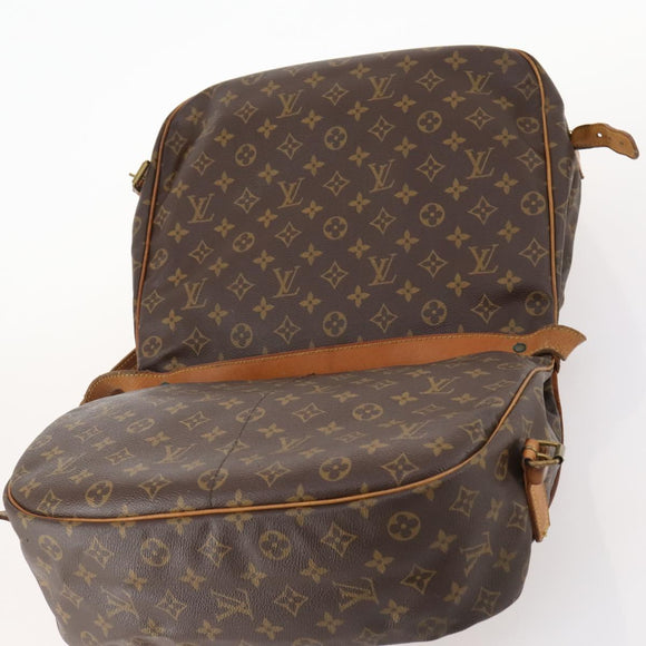 LOUIS VUITTON Monogram Saumur 35 Umhängetasche M42254 LV Auth hk3565
