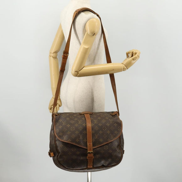 LOUIS VUITTON Monogram Saumur 35 Umhängetasche M42254 LV Auth hk3565