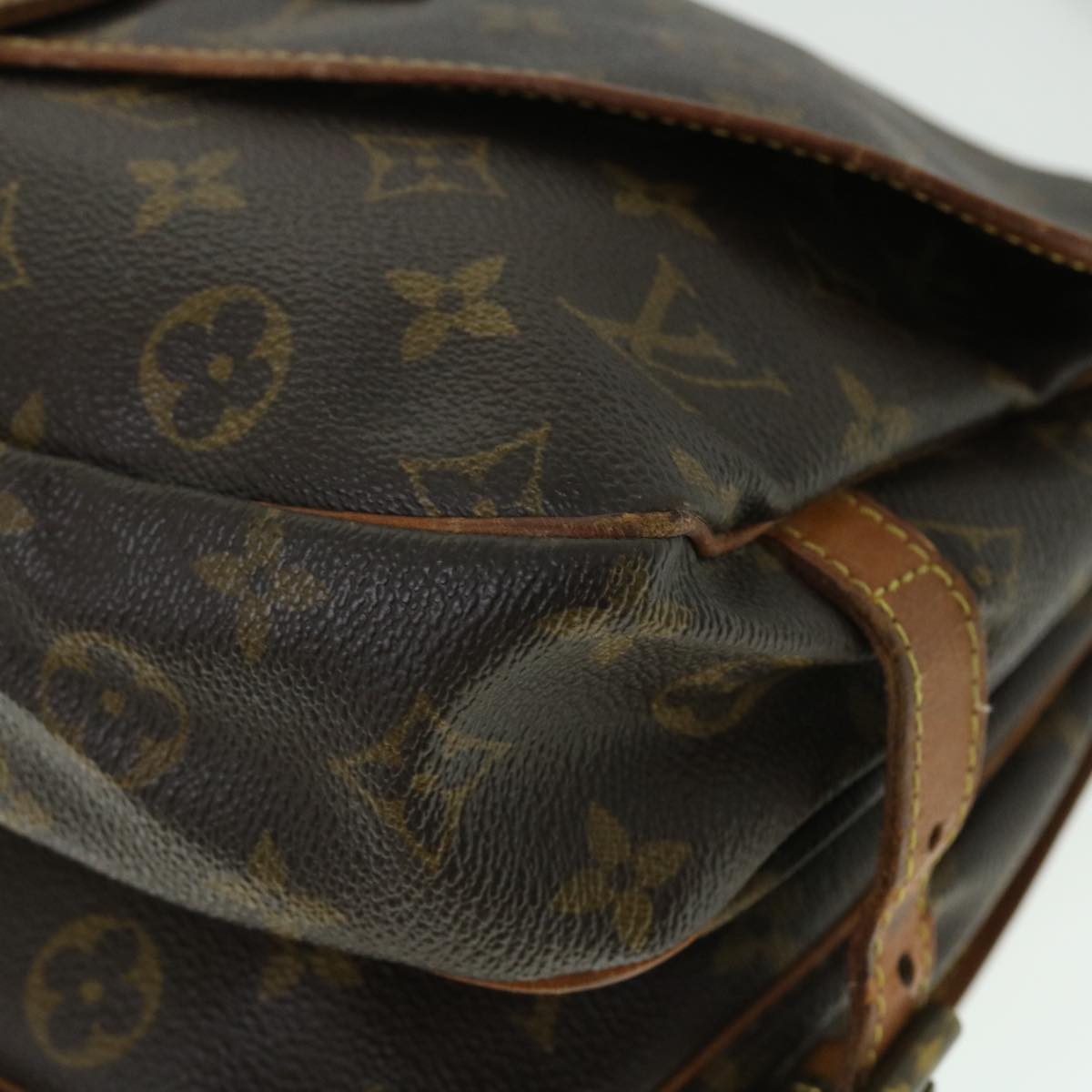 LOUIS VUITTON Monogram Saumur 30 Shoulder Bag M42256 LV Auth hk818