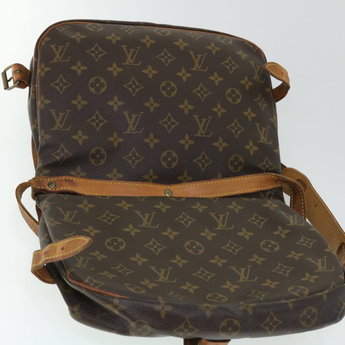 LOUIS VUITTON Monogram Saumur 30 Shoulder Bag M42256 LV Auth hk818