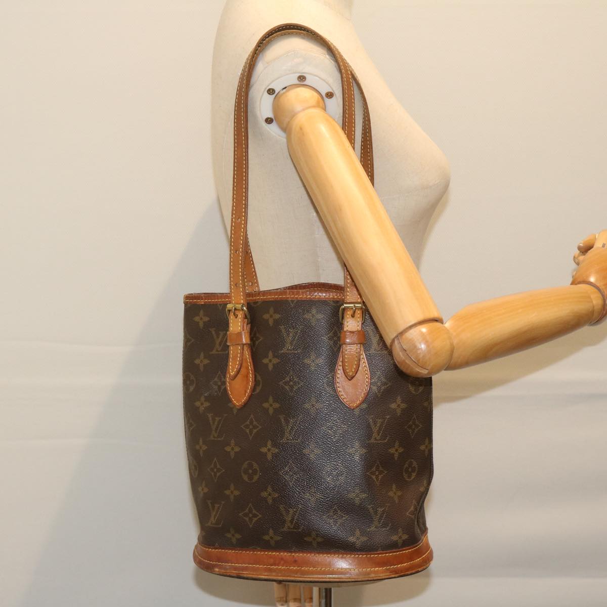 LOUIS VUITTON Monogram Bucket PM Shoulder Bag M42238 LV Auth hk983