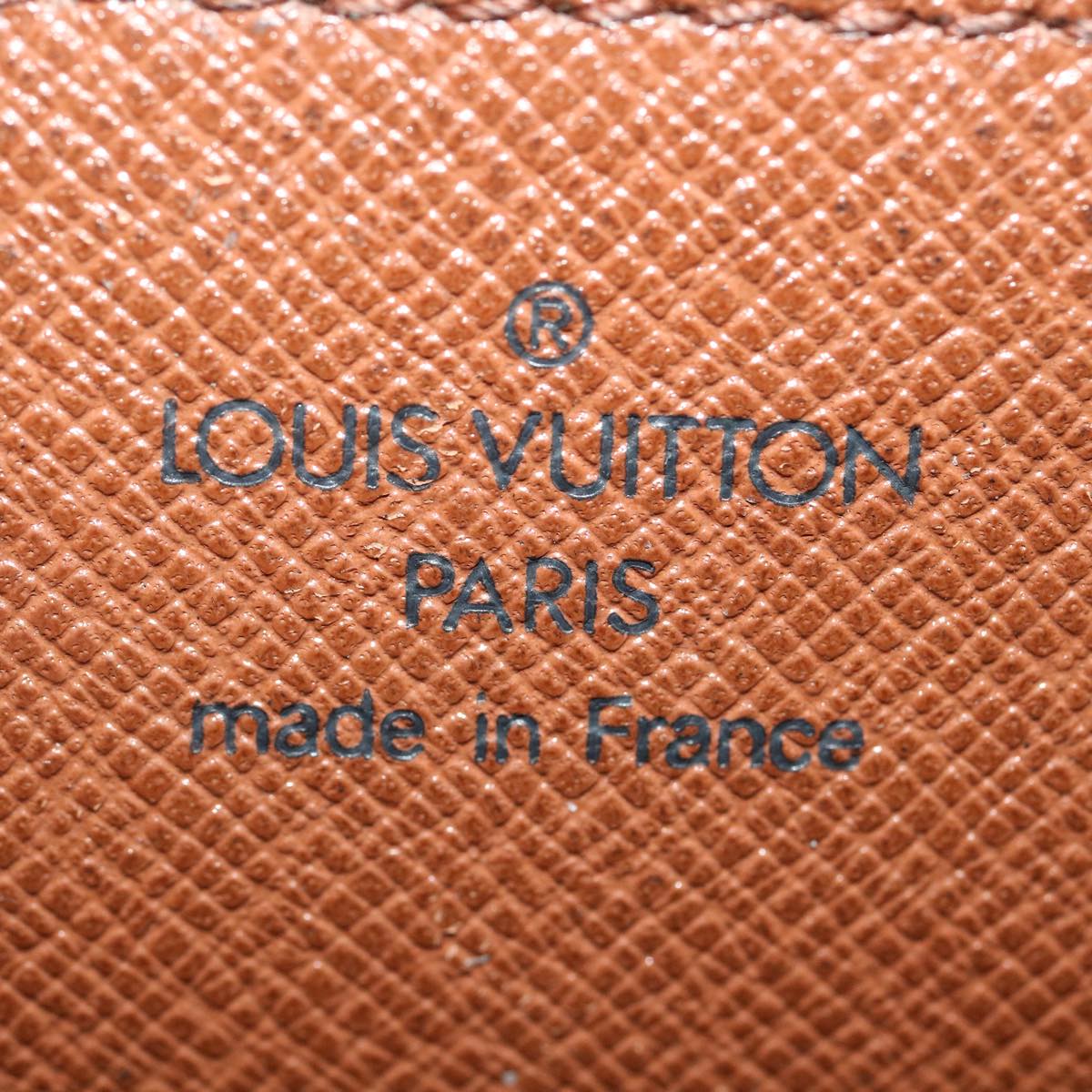 LOUIS VUITTON Epi Serie Dragonne Clutch Bag Brown M52613 LV Auth jk1205