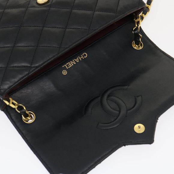 CHANEL Matelasse Shoulder Bag Lamb Skin Black Gold CC Auth jk1831