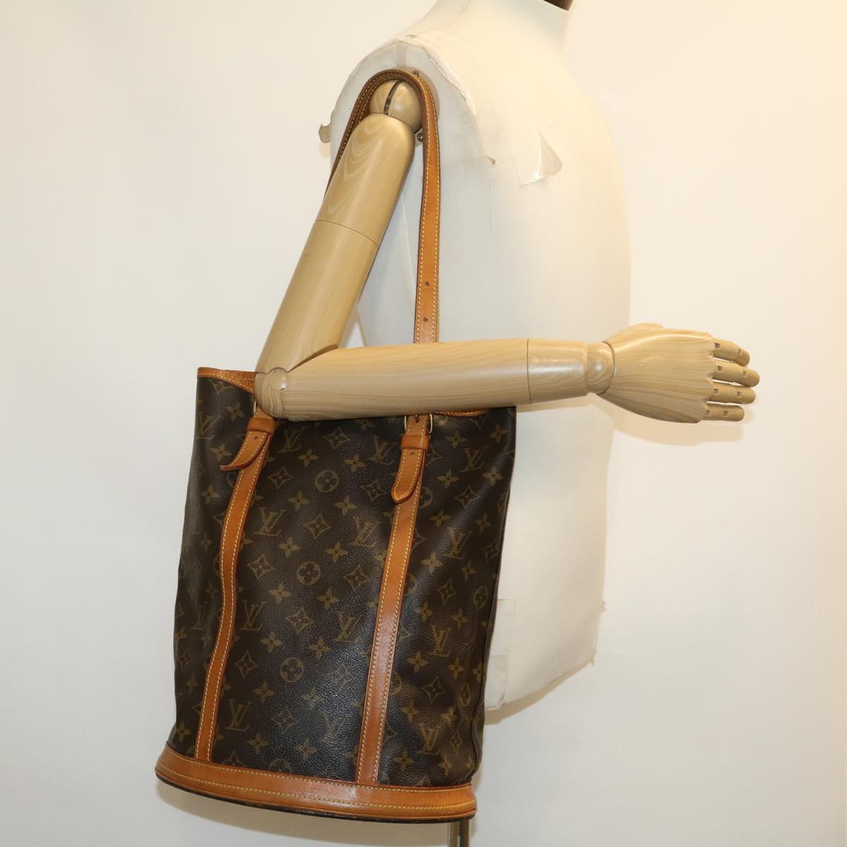 LOUIS VUITTON Monogram Bucket GM Shoulder Bag M42236 LV Auth jk1980