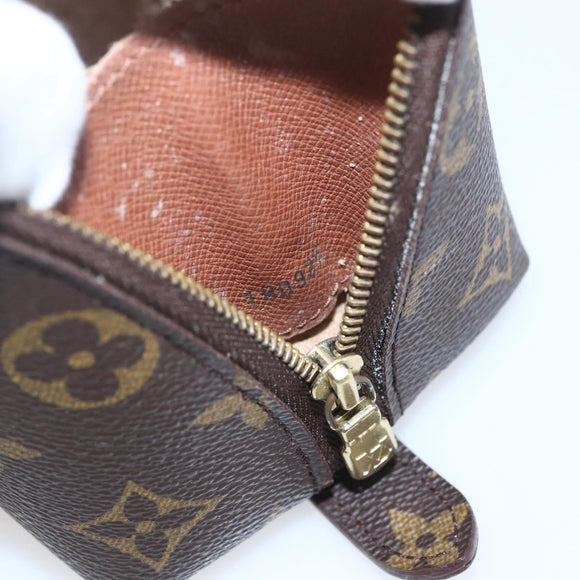 LOUIS VUITTON Monogram Trousse Demi Ronde Cosmetic Pouch M47520 LV Auth ka1052