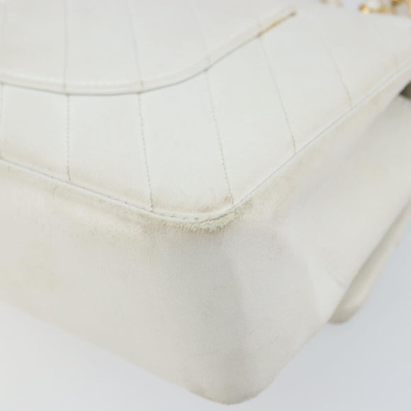 CHANEL V Stitch Double Flap Chain Shoulder Bag Leather White Gold CC Auth ka1147