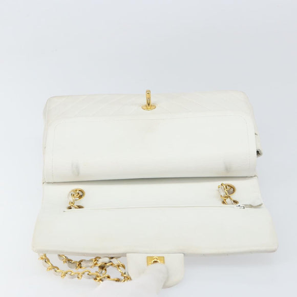CHANEL V Stitch Double Flap Chain Shoulder Bag Leather White Gold CC Auth ka1147