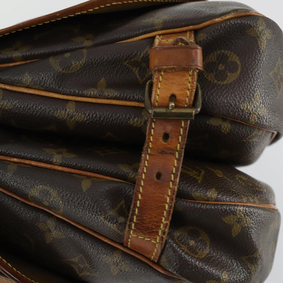 LOUIS VUITTON Monogram Saumur 30 Shoulder Bag M42256 LV Auth ka1287