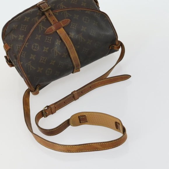 LOUIS VUITTON Monogram Saumur 30 Shoulder Bag M42256 LV Auth ka1287
